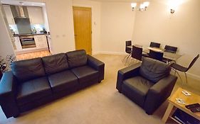 Salisbury 2-Bed Luxury Apartment