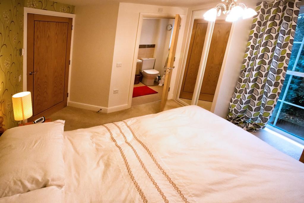 Salisbury 2-Bed Luxury Apartment Room photo