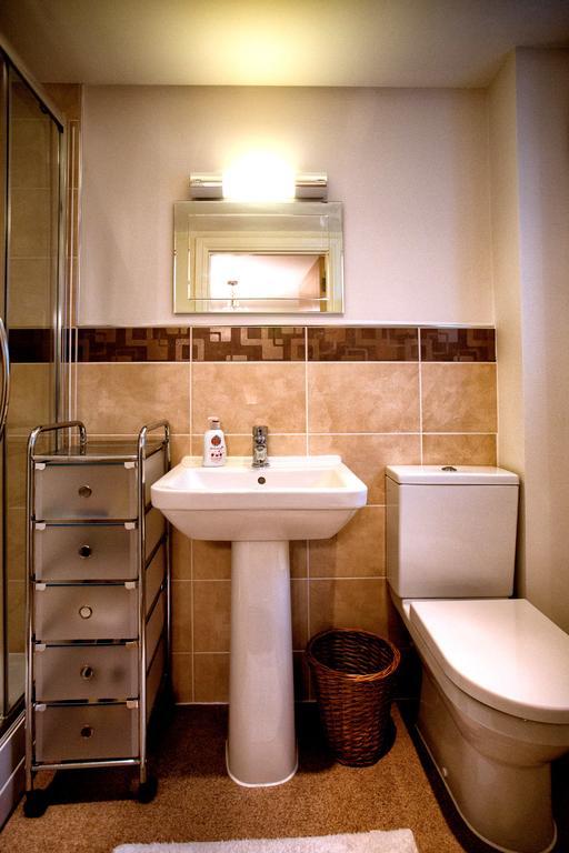 Salisbury 2-Bed Luxury Apartment Room photo